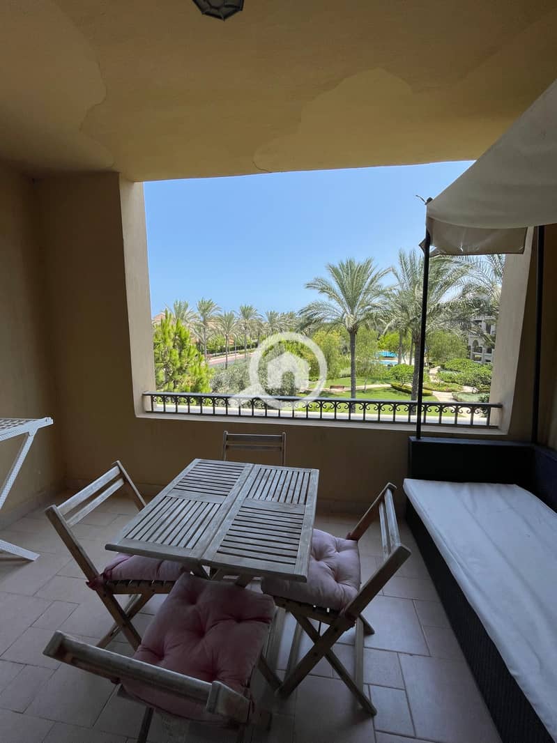 4 4a2e422f-0e97-42e1-8aa1-36a808ac5953. JPG