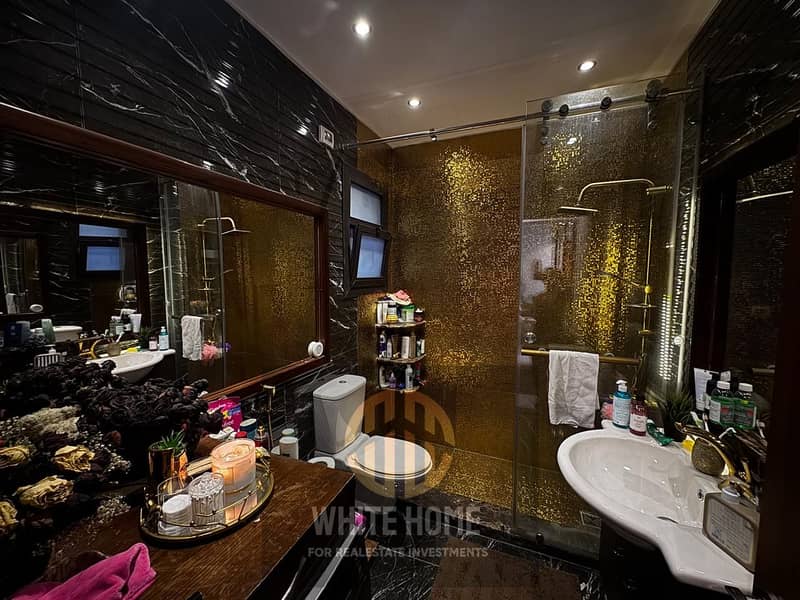 12 76cd4cd9-cb18-47a7-a8f5-9b2f2799bac5. jpeg