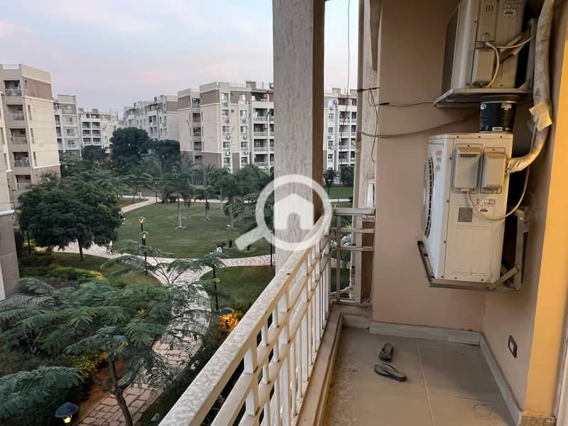 3 f491d0cf-9625-4b6f-8ded-5ef0c7c5d942. jpg