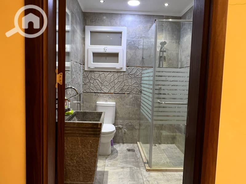 18 9f9eb4a1-335b-4232-8e98-4e8a2be202fb. jpg