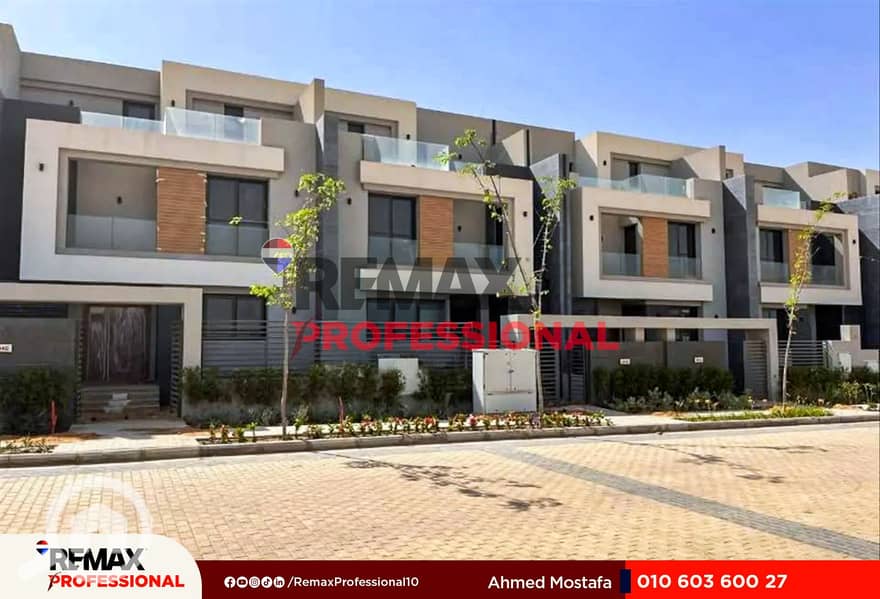 6 493610303_2368343266895418_2621468533401755146_n. jpg