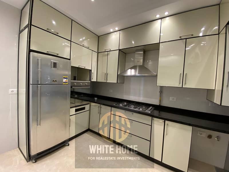 8 5db57be9-b87f-47fb-aaf5-6a6db480d116. jpeg