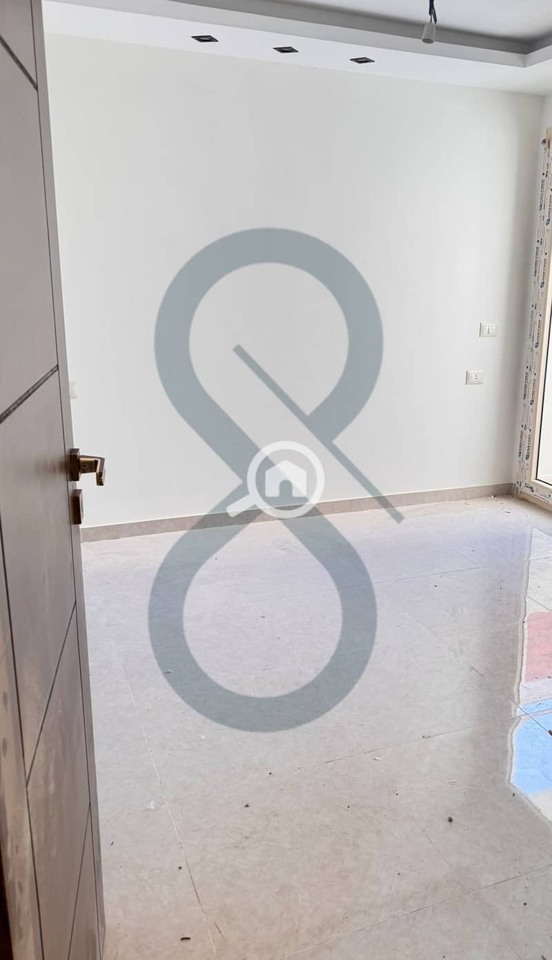 6 Valore Smouha 8616 2. jpg