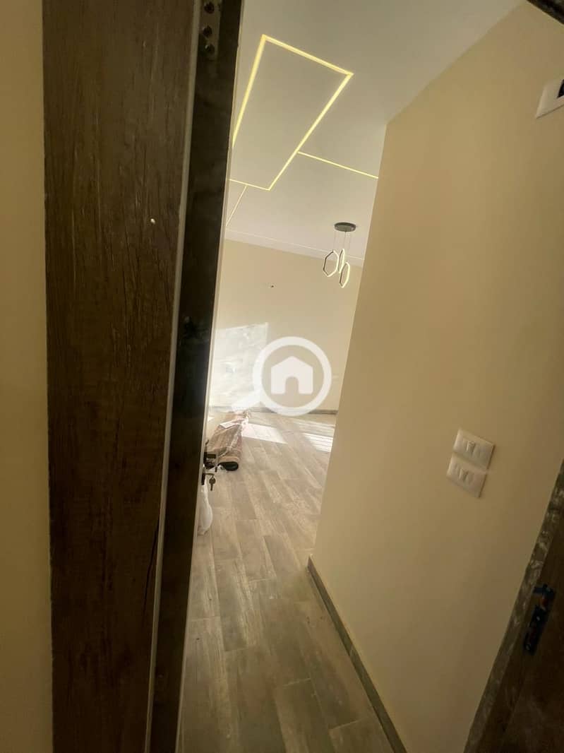 4 3c0a9613-4863-4e79-b6c8-3ff04405212f. jpg