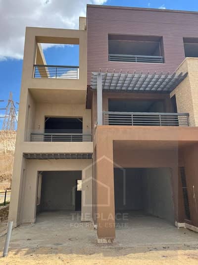 5 Bedroom Twin House for Sale in 6th of October, Giza - WhatsApp Image 2026-01-08 at 5.09. 45 PM (1). jpeg