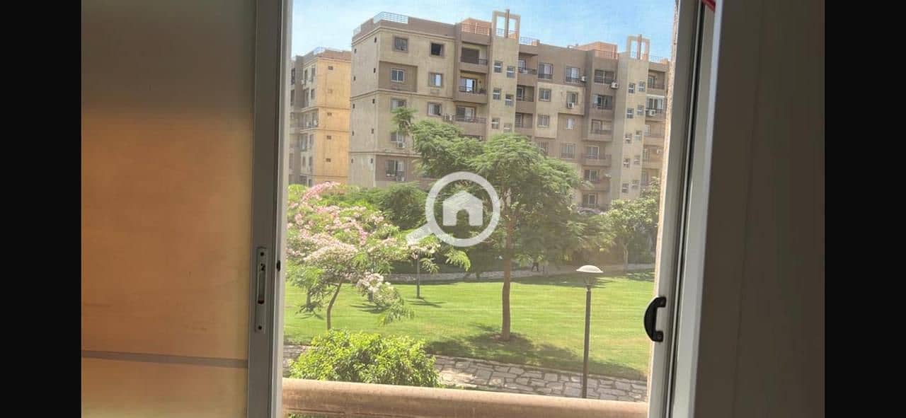 2 08c317ae-ecbd-44a4-88d1-f8d50e90afba. jpeg