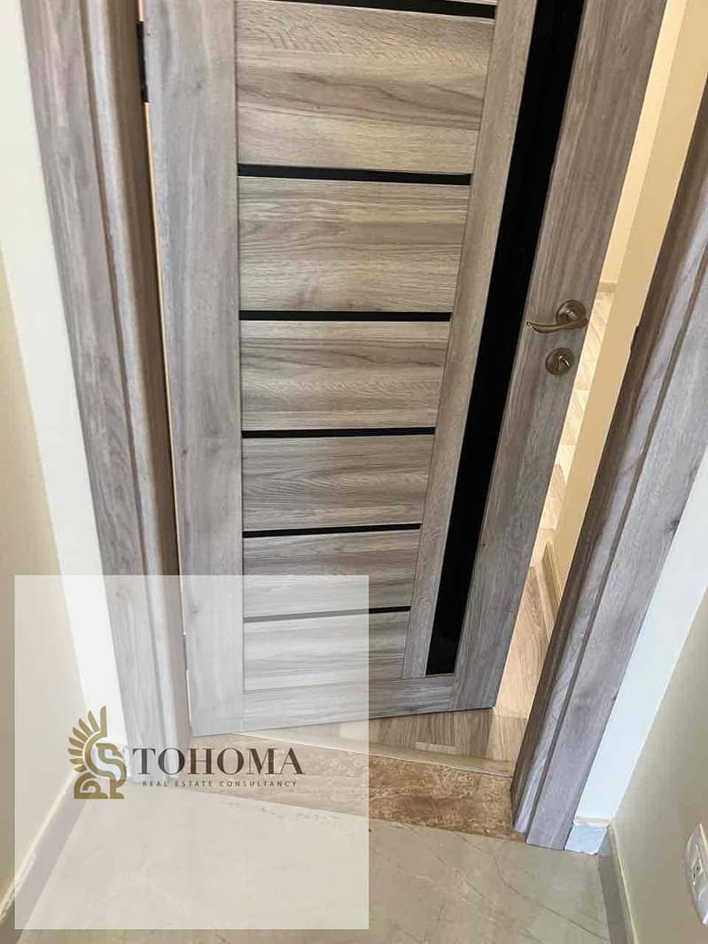 10 8717d8db-e3f1-4875-8de7-7f8a85fc9984. jpg