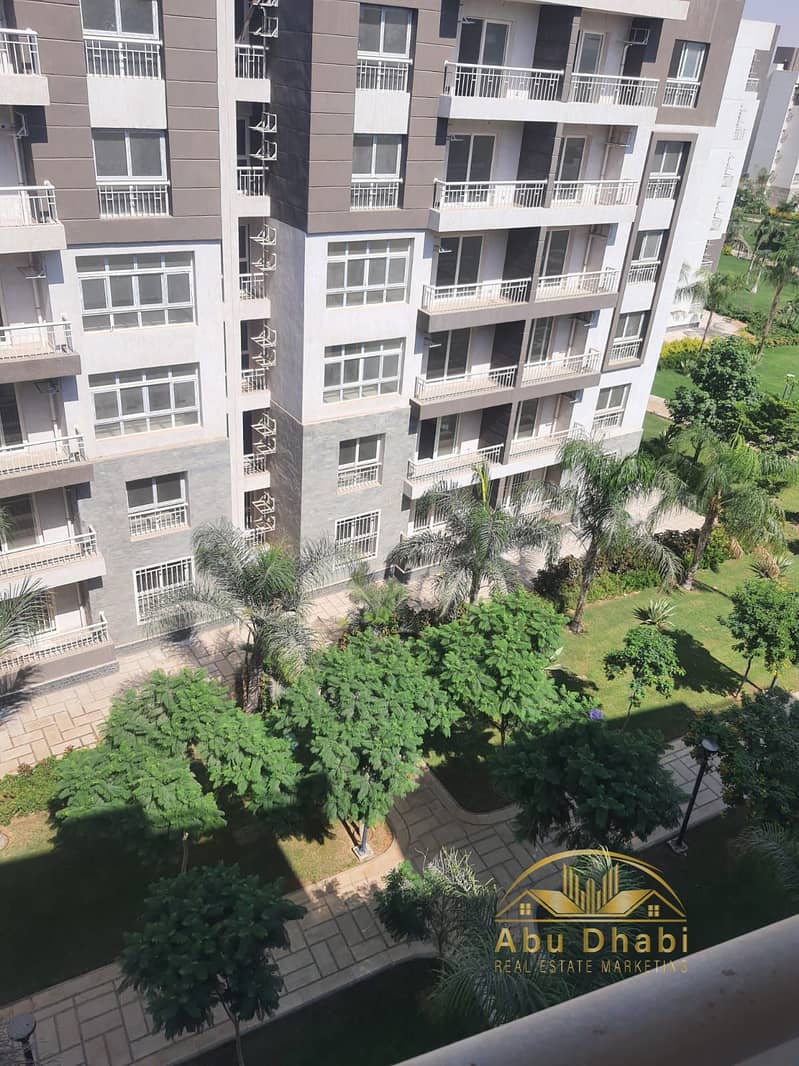 2 e8b6aebc-d48c-46eb-a800-aca8359119f8. jpg