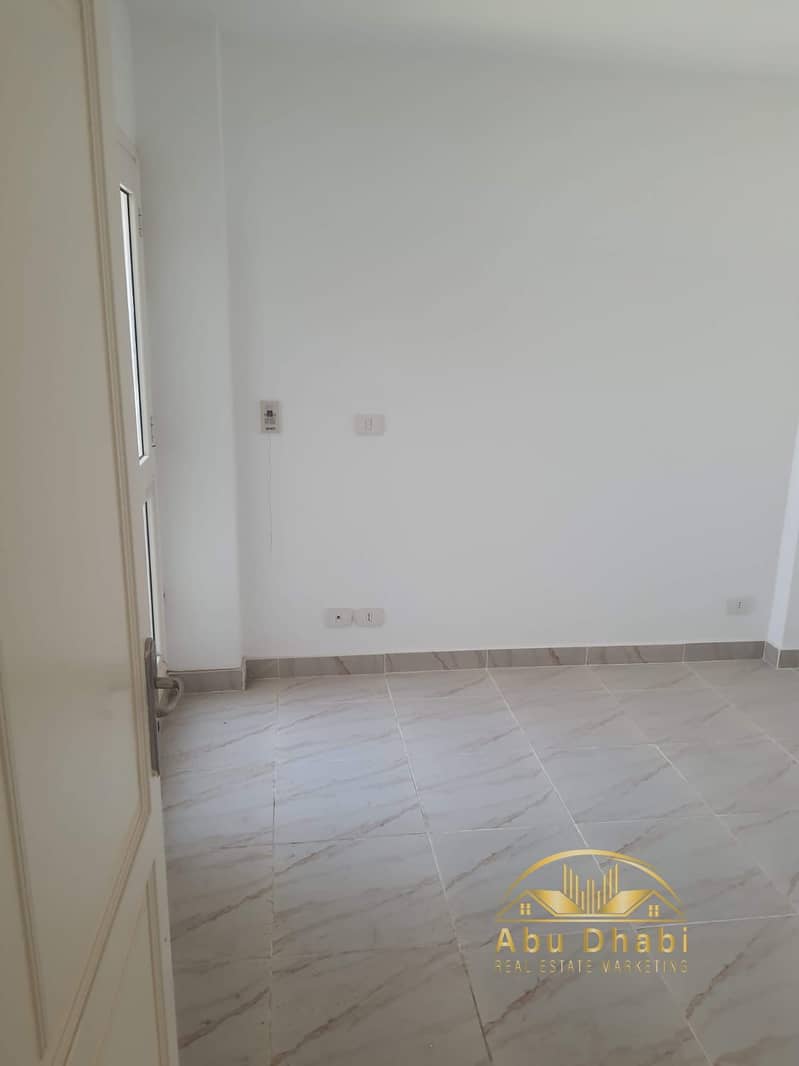 6 53e14075-c828-4d6b-912a-08e228f6cab5. jpg