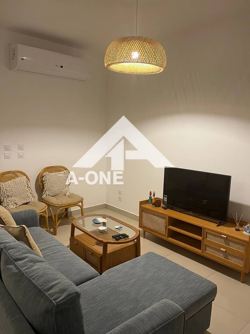 4 8ba64125-ef8c-4f23-89c7-a325f04036a4. jpg