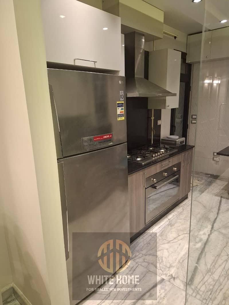 10 4c4f8bd9-a049-41ae-823f-8b1bbb0bb725. jpeg