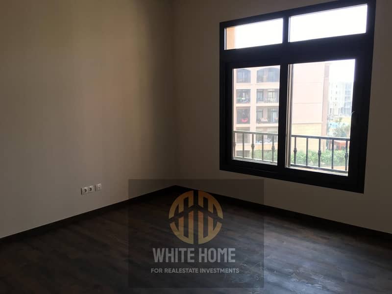 4 f502fe29-1a34-4b5c-8c55-a41c61d31ceb. jpeg