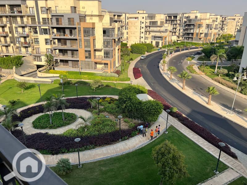 2 896e9b74-7b85-413d-81d0-d8de764eeedd. jpg