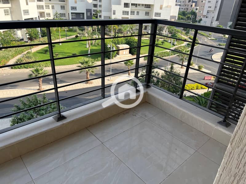 4 92975542-8c67-46c1-be96-b9acf1c52eab. jpg