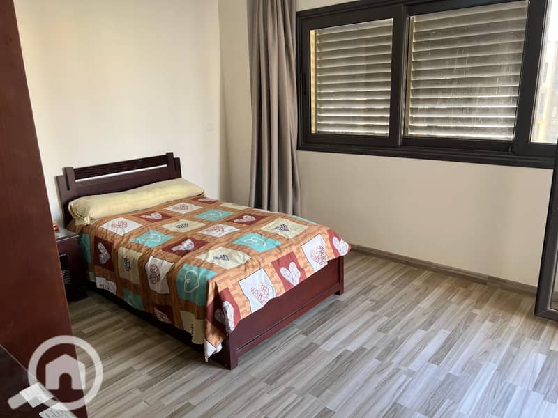 7 c32e0a9e-9a9f-4588-9754-e8f132763e3d. jpg