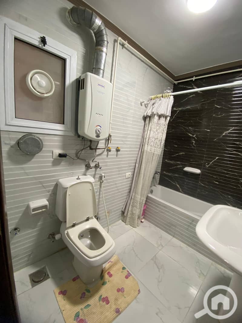 9 b70e451f-d39c-4a85-b388-0c8d2e854392. jpeg