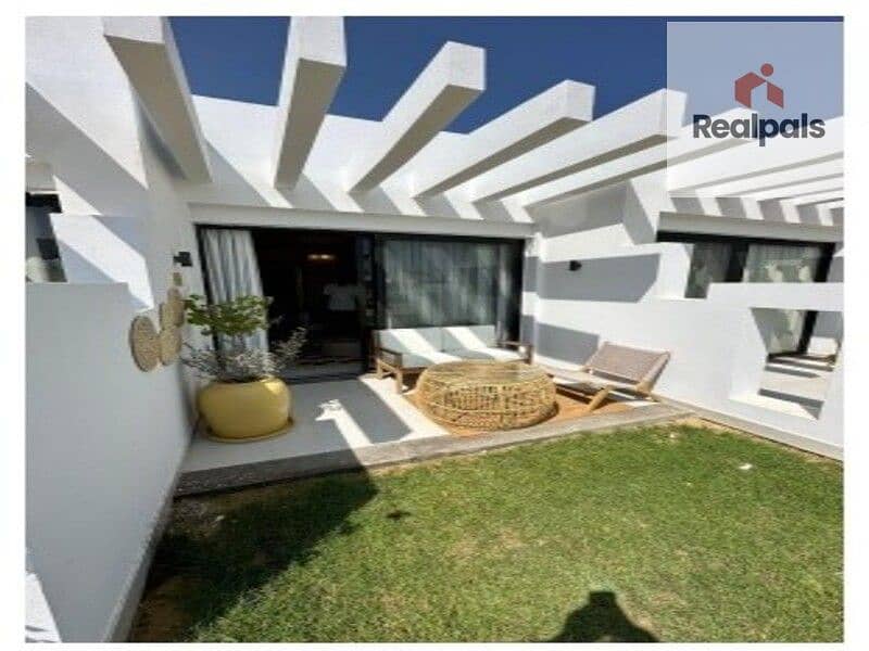 2 4be22b1f9ad7432fb478c6edbba579999. jpg