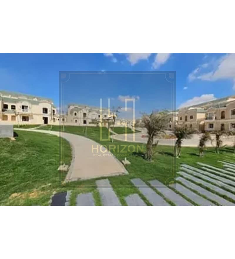 3 8429039-2cdb1o. jpg