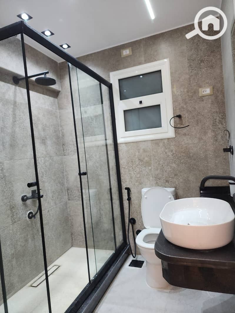 7 50797bd5-1327-4c60-b490-b1522f84053a. jpeg