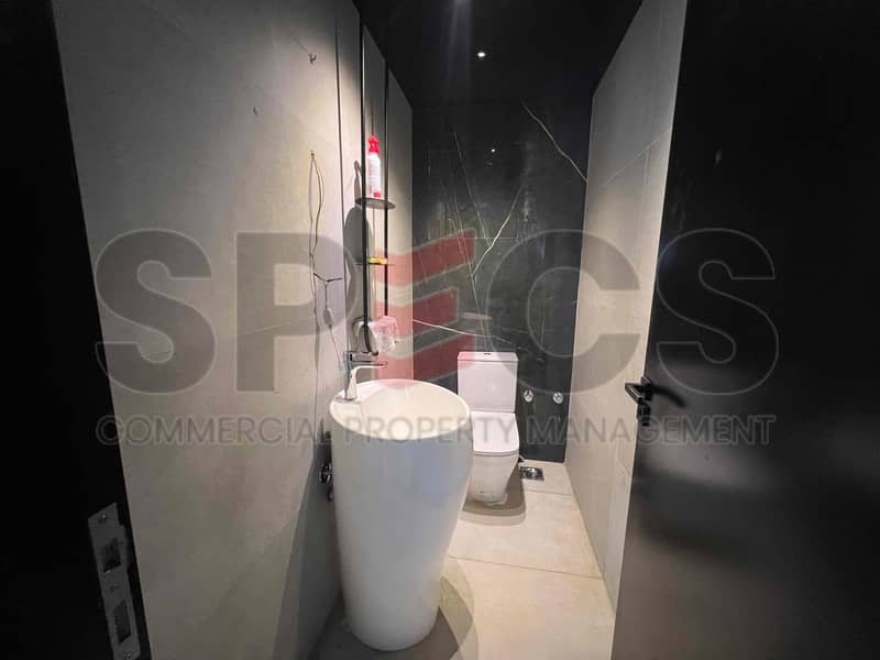 6 d8ea681f-2178-49a7-b3af-8fe549aaf8e3. jpg