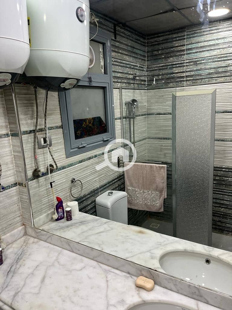 10 c6096f36-0866-4889-8174-e63db937ddf5. jpeg