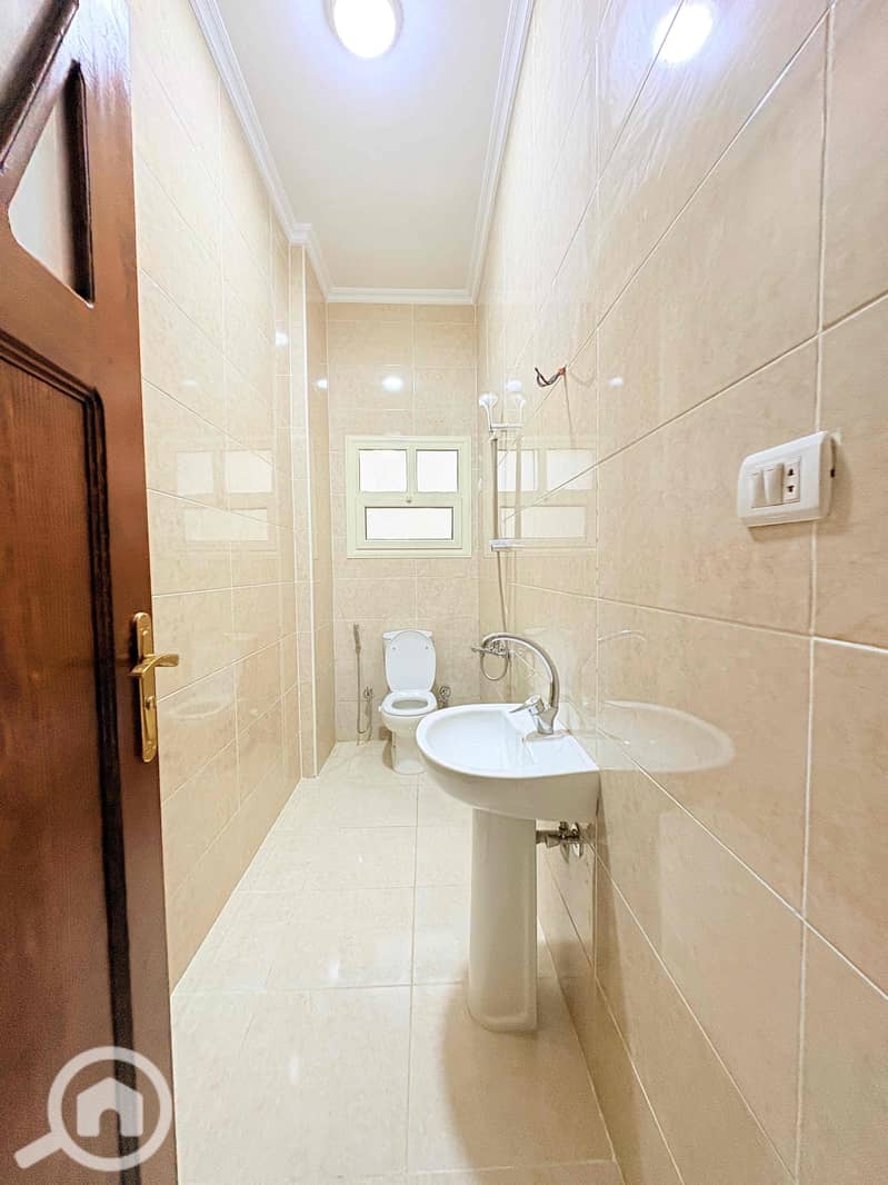 2 d9894008-a419-4d46-ad54-95475d45db41. jpg