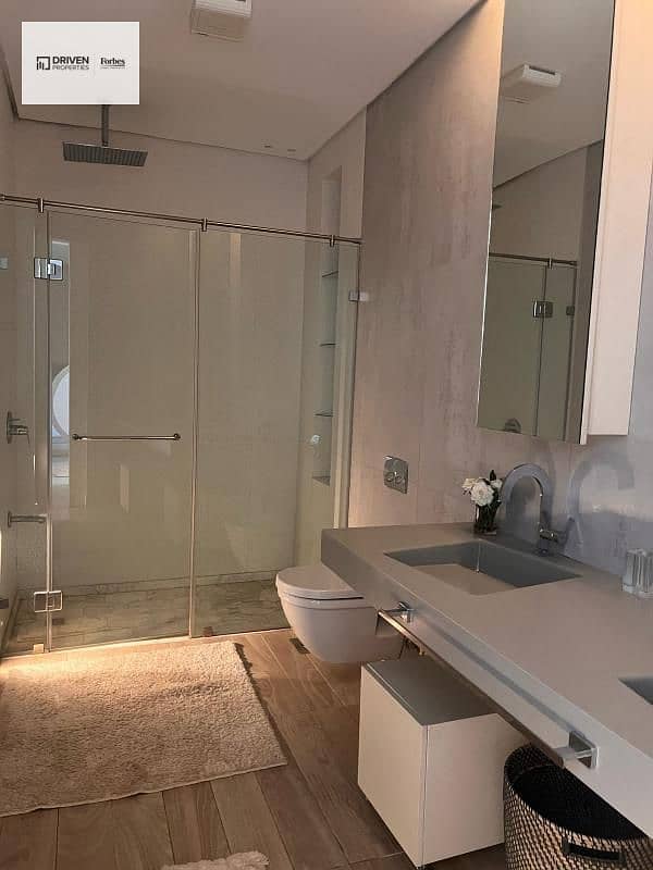 11 WhatsApp Image 2025-10-19 at 4.12. 58 PM (3). jpg