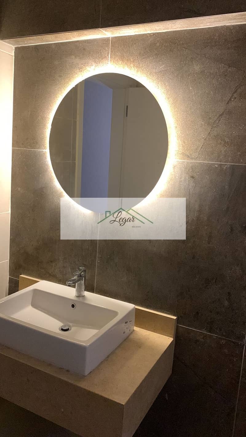 6 325eebe8-dc0d-4e5a-929c-24fdd2278325. jpg