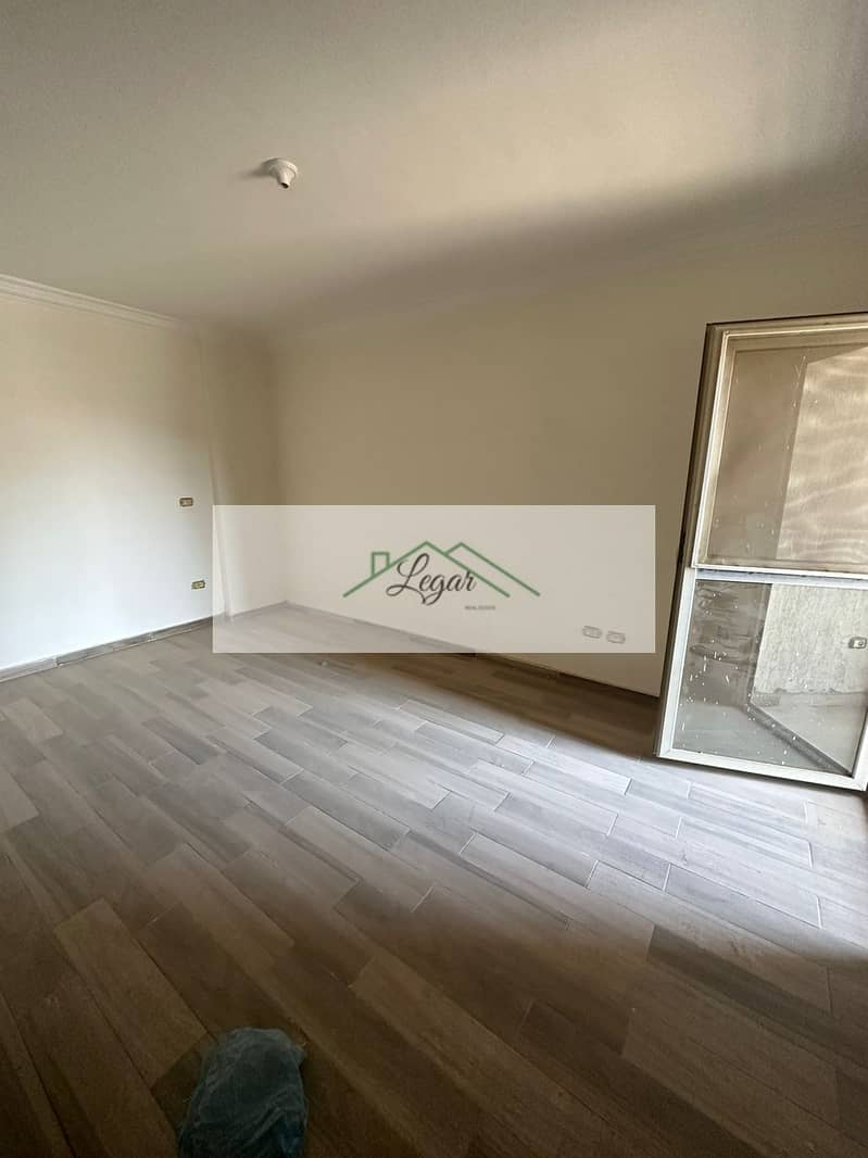 5 b830b4ef-b1a2-48ff-a25c-bf70a51305ce. jpg