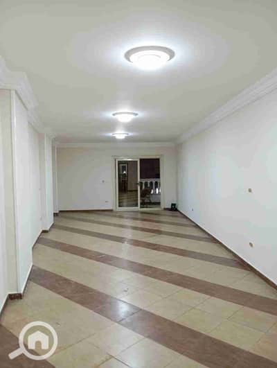 شقة 3 غرف نوم للايجار في ميامي، الإسكندرية - IMG-20260109-WA0002. jpg