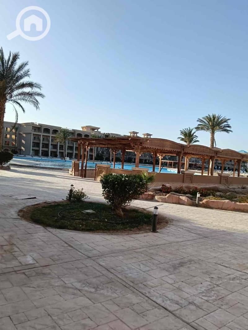 14 2c047bfc-2485-45bd-b6cc-b5e42a36fe0b. jpg