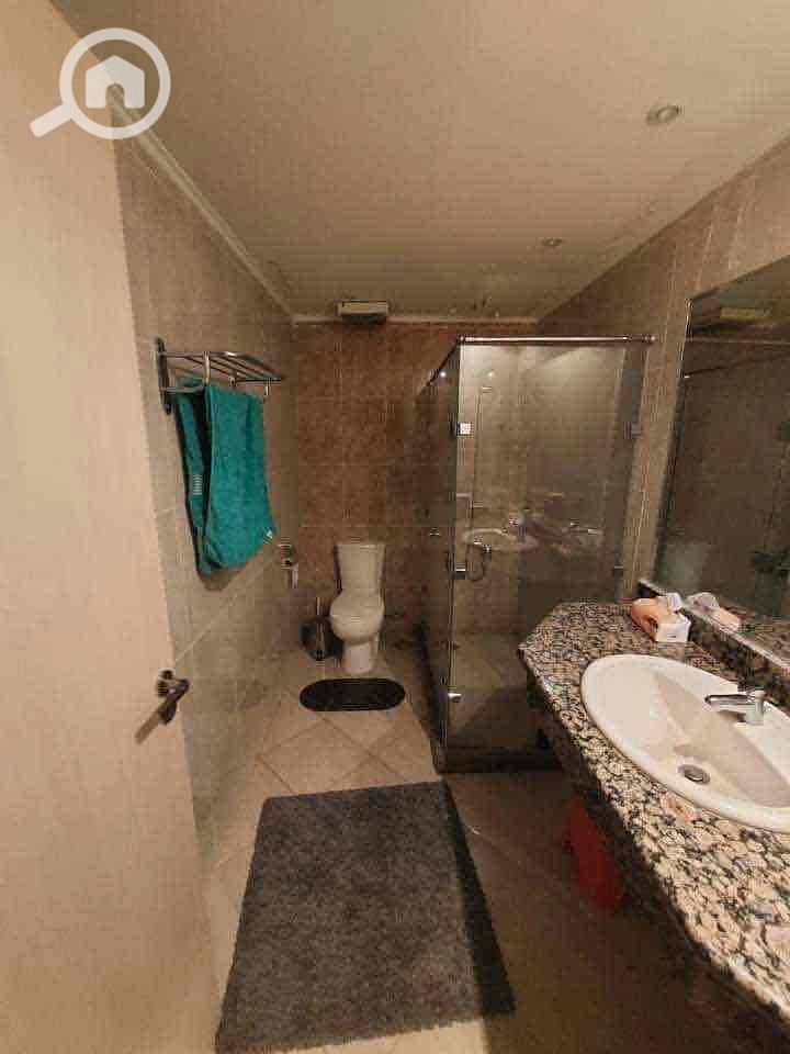 19 b803b628-28f8-4180-b92f-248fe5a72284. jpg