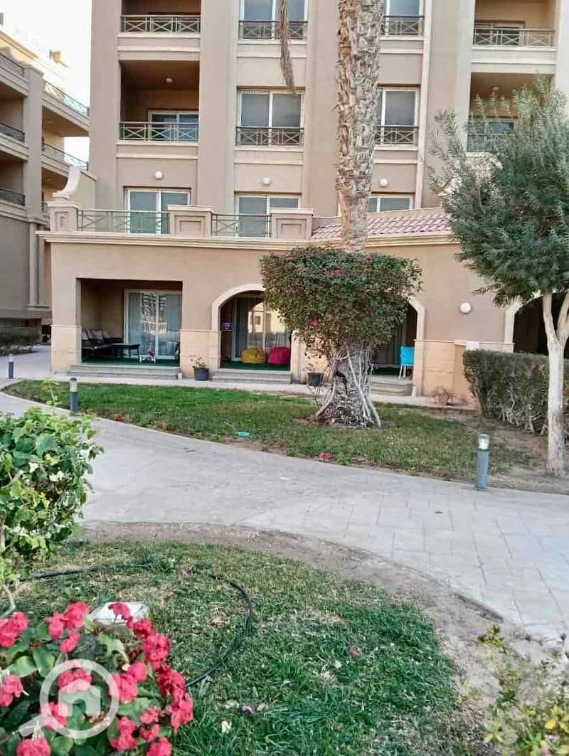 40 b44e78a6-f3a7-47b3-b94c-8c3f321e8739. jpg