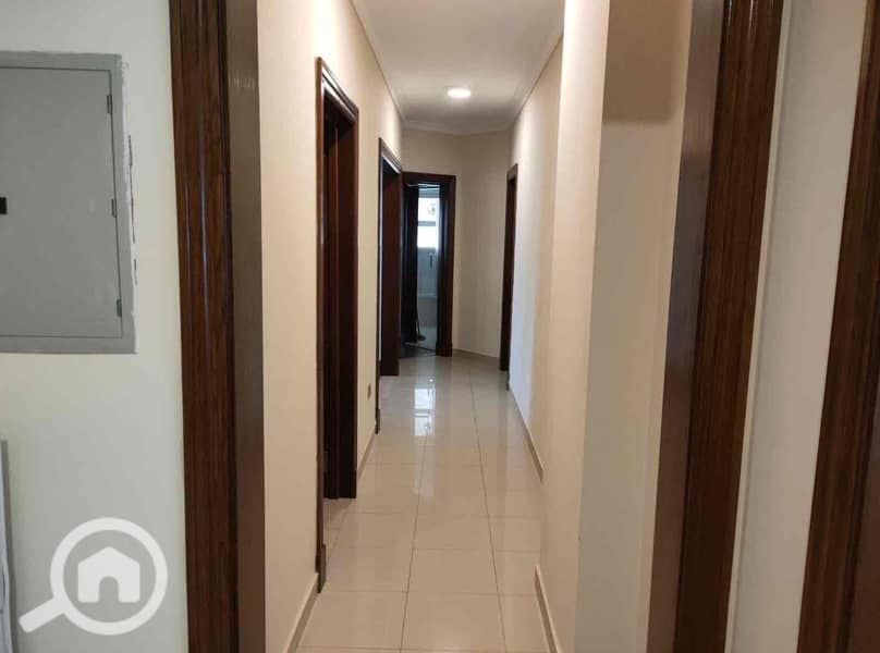 4 6d3b4924-7472-4bd5-8ef8-1324bb854444. jpg