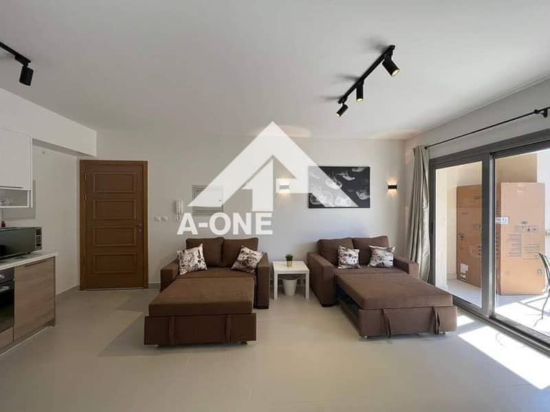 4 01131da2-d63e-46d7-bd7e-94a5200f6f2f. jpg