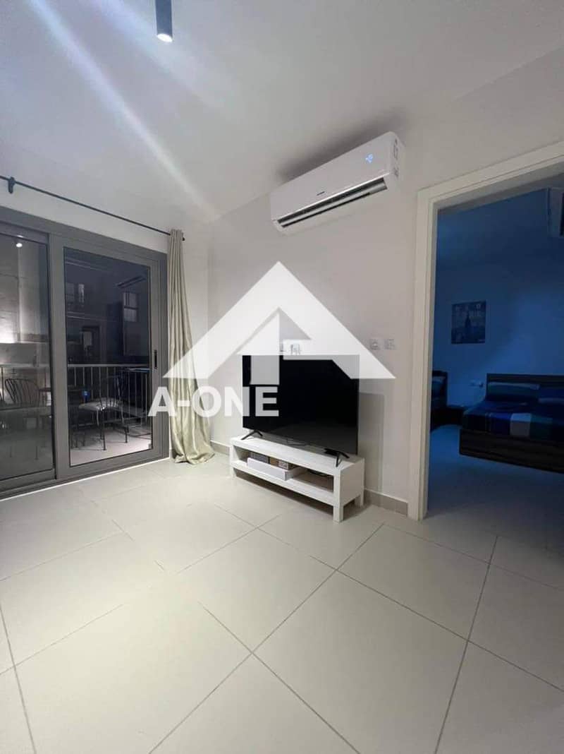 5 a4503a8c-ce7b-453b-bb8d-668b2ef4f7ea. jpg