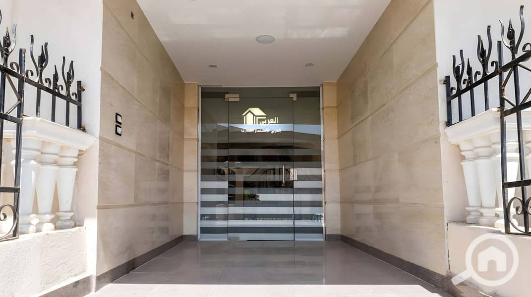 13 661f2e55-3372-4ada-9070-a5dbd0fbe5e6. jpg