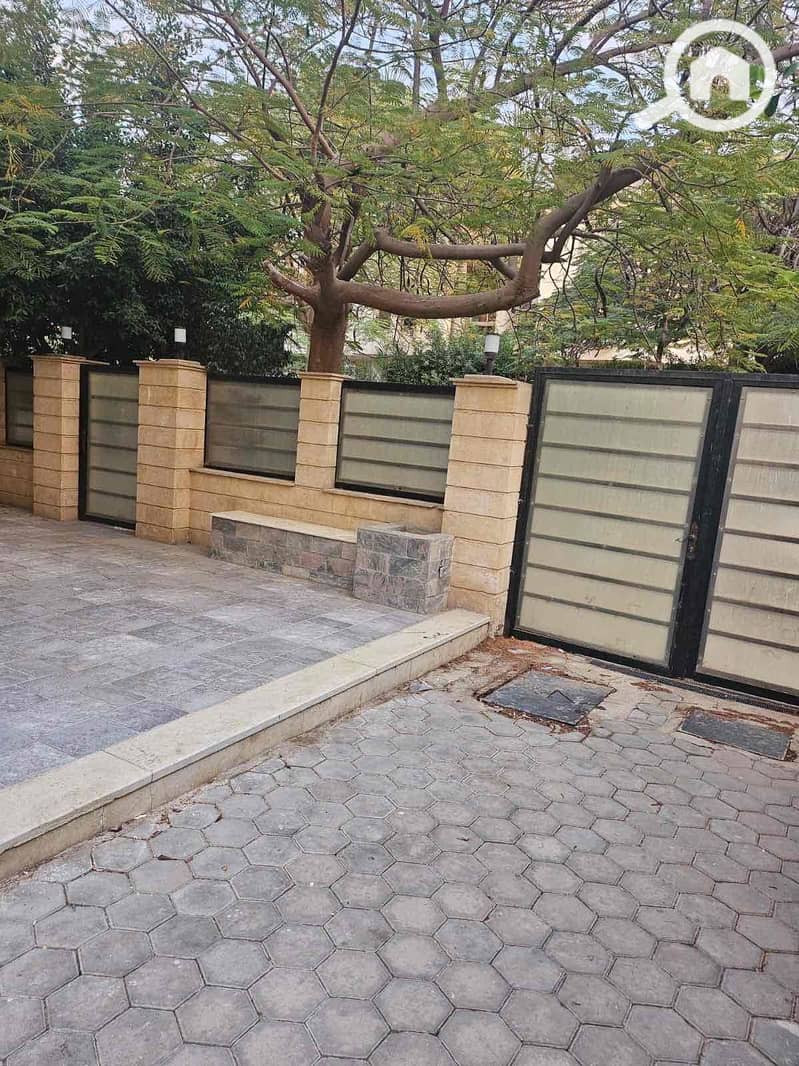 8 82509ff3-a034-4daa-ae1e-5075e823d638. jpg