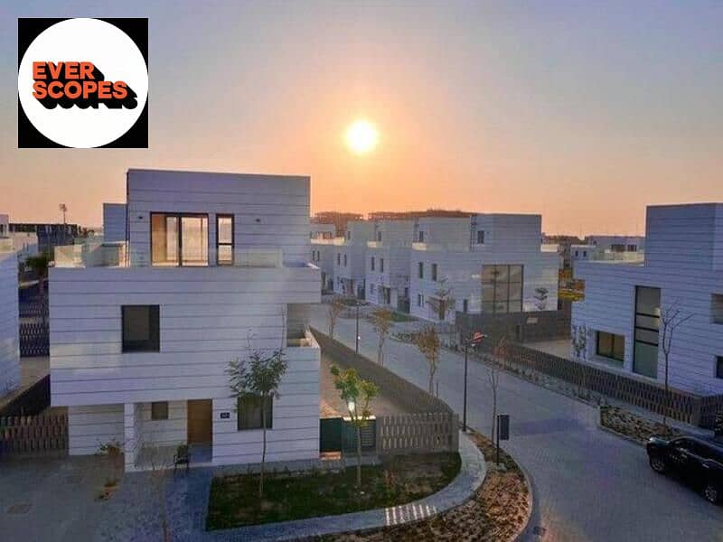 12 4376860-8160fo. jpg