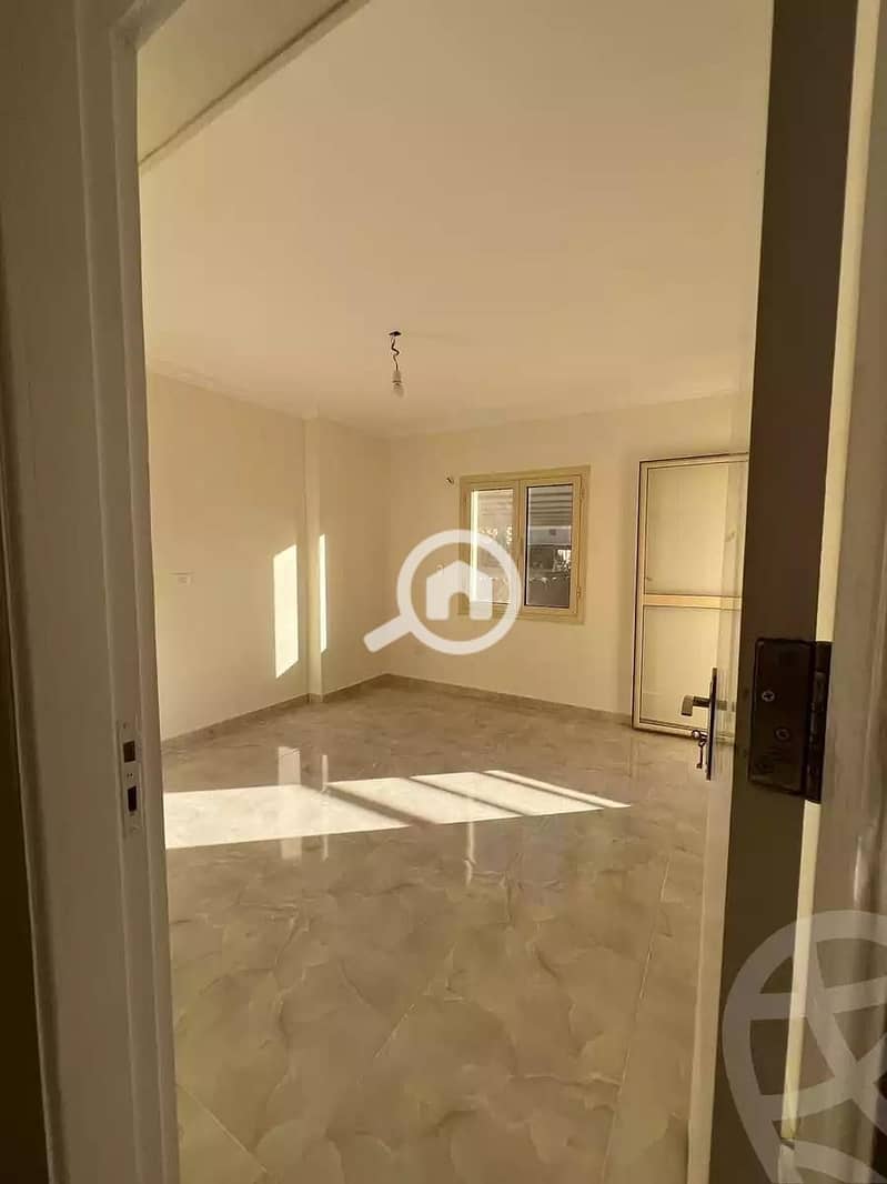 2 58bb714c-5a02-4197-a4e9-2196f3ec9b28. jpeg