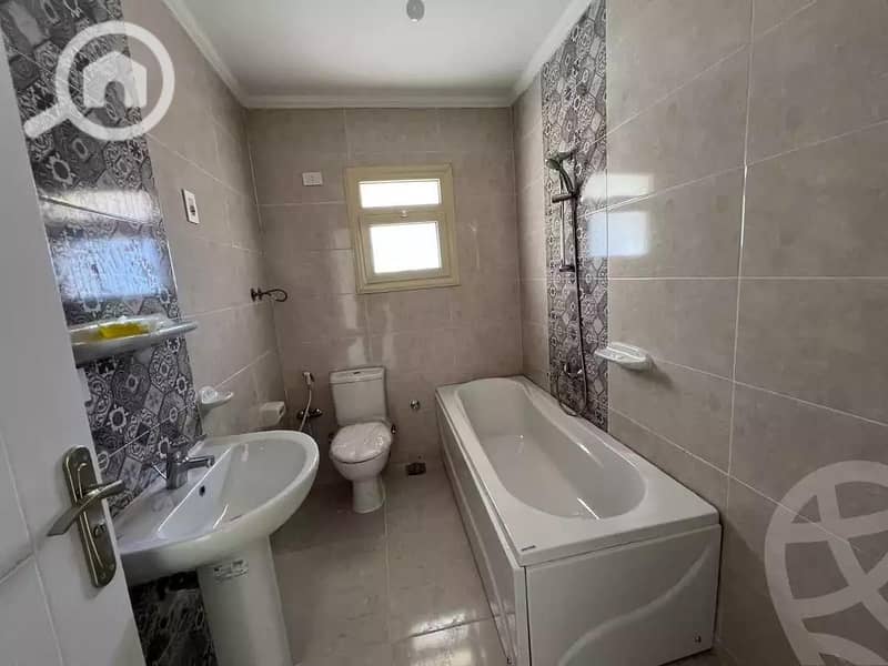 14 4a56f94d-244e-47fa-8a99-784a1ca6d321. jpeg