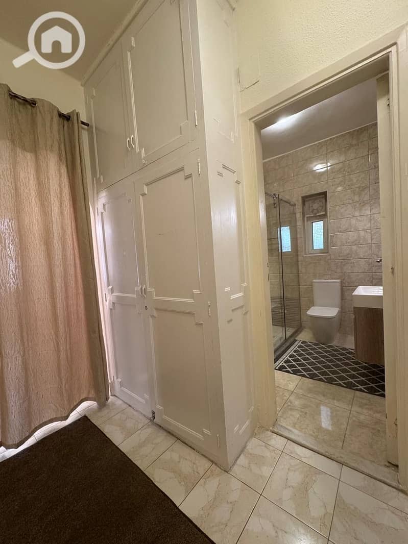 12 c4baaef6-462e-45a6-b293-f426fb0d1f96. jpeg