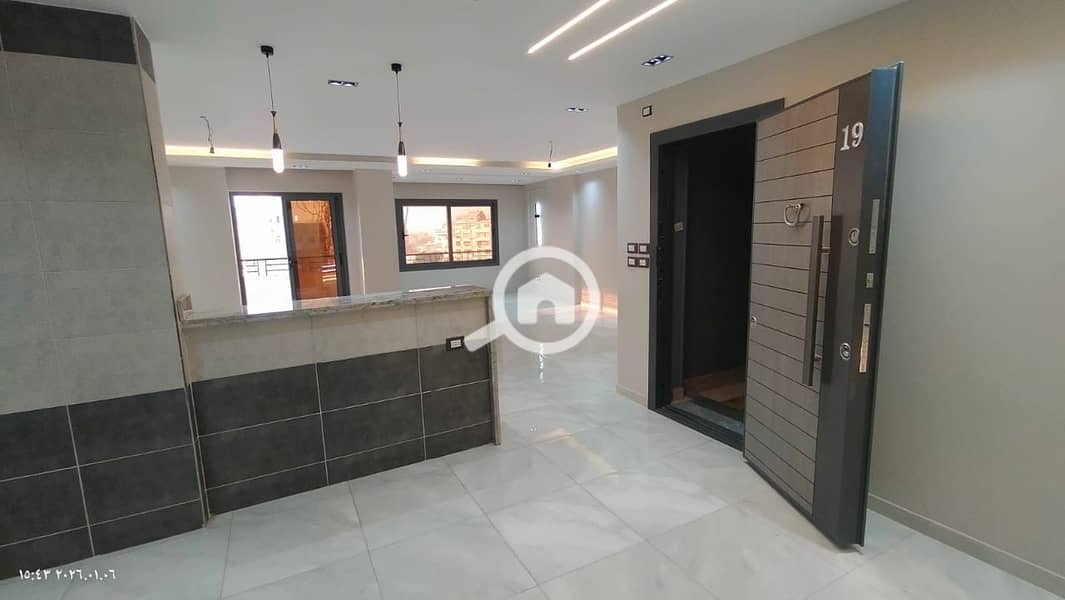 3 ef2439aa-ae92-4e79-acfc-3b450860ea30. jpeg