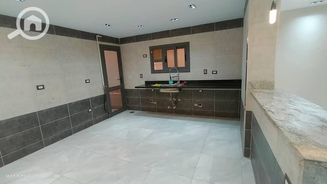 5 33b42b5a-b1ec-4bdb-b8ad-1f5f6c235d4d. jpeg