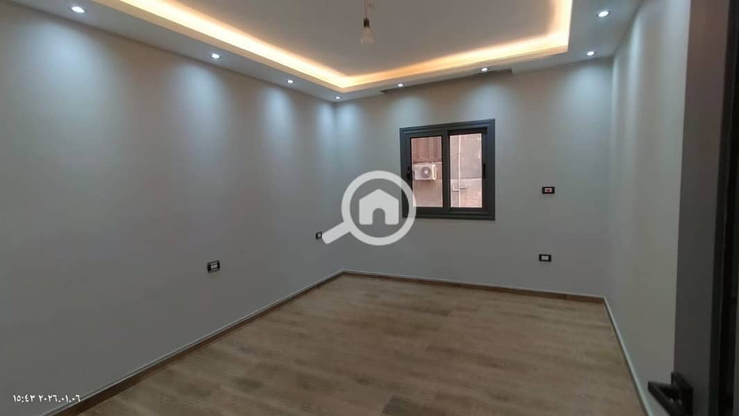 8 af778abe-08a5-4bb3-a352-720d229db43b. jpeg