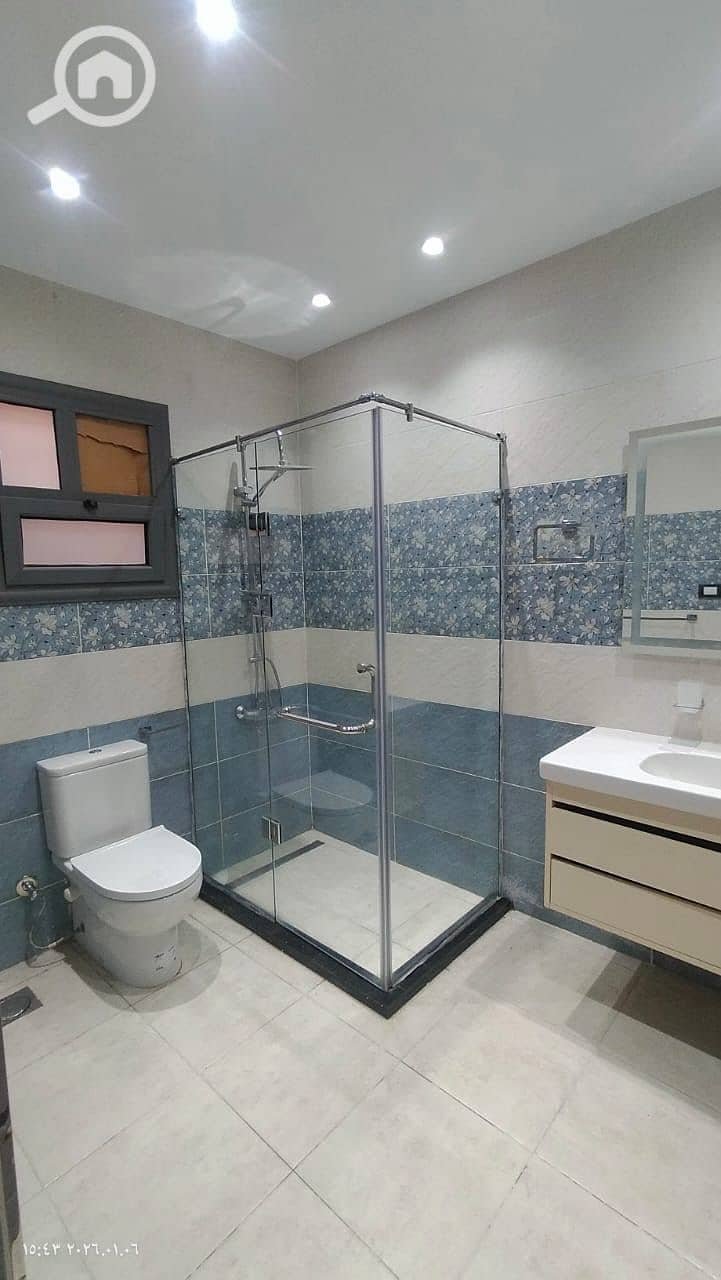 10 5a2543c3-93a2-48fb-89c3-cfbafdc499b6. jpeg