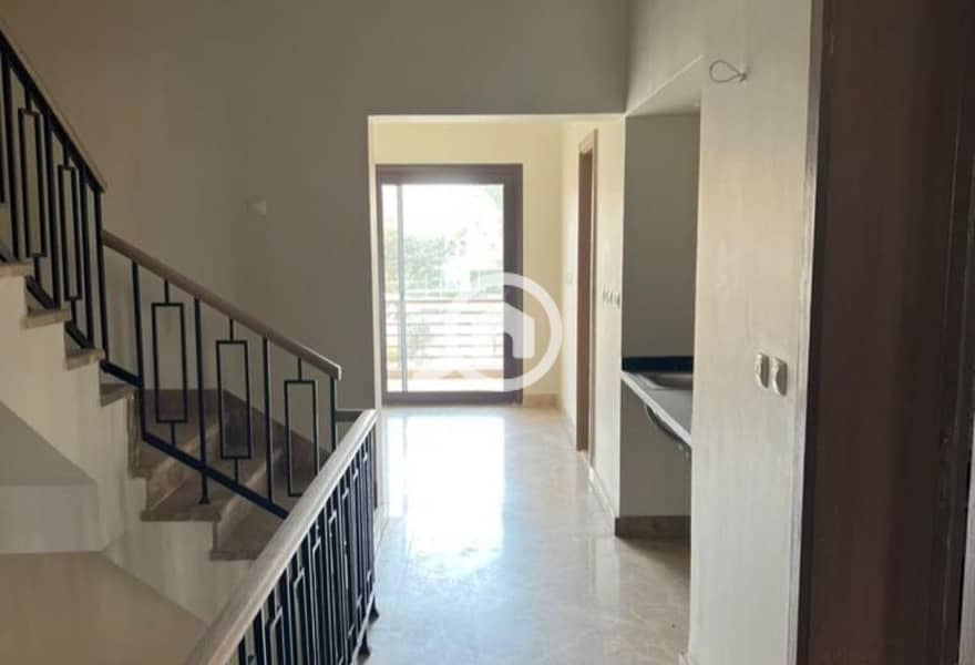 6 0fbd7d26-89ef-4efc-b042-4b44a6f0e4bb. jpg