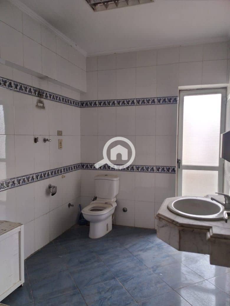 6 b6fa827e-9783-4951-ad05-b00b780b011d. jpeg