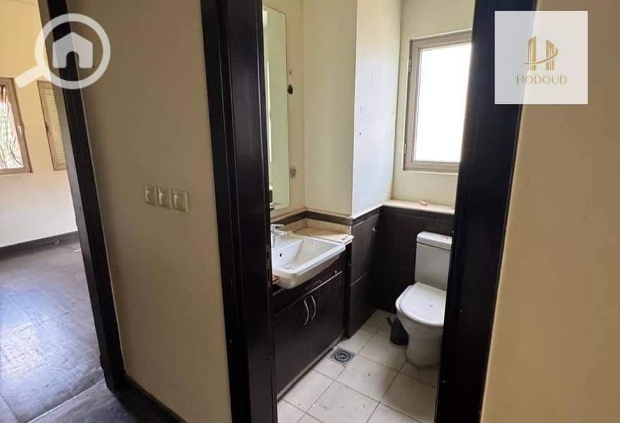 4 2a6ba626-2295-4f28-a2c4-1ed9e866252f. jpg