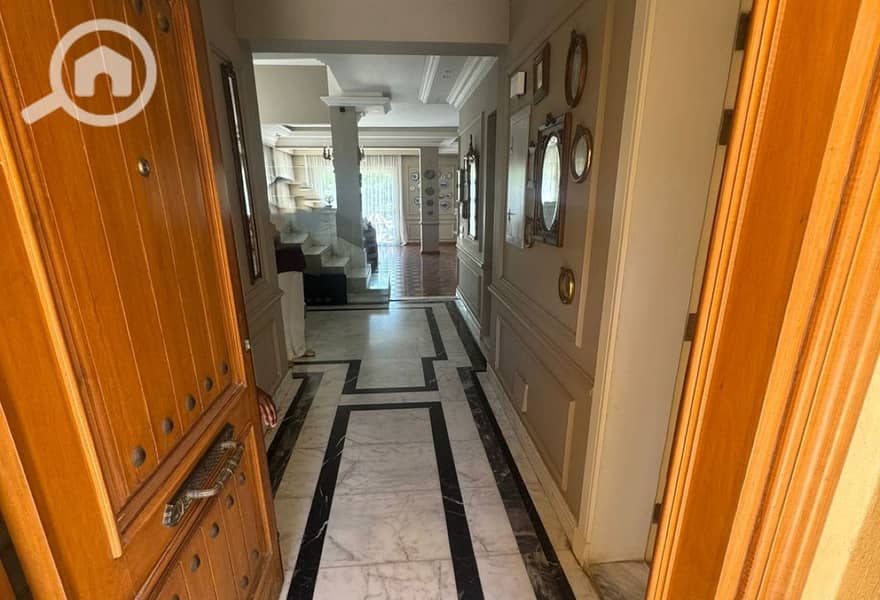 4 8fb565dc-e21c-435d-9e21-00613401dea7. jpg